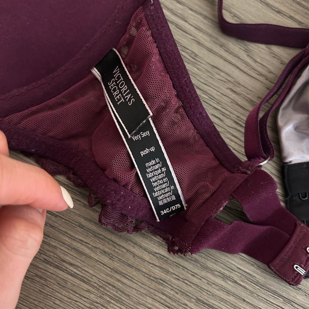 Victoria secret very sexy push up bra size 34C